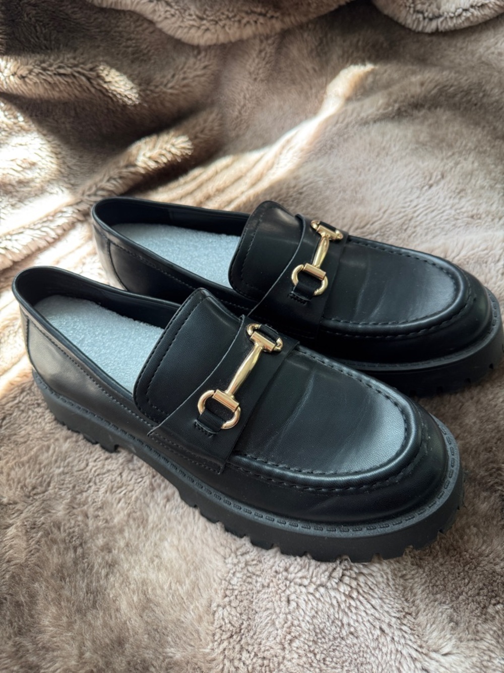 Dream Pairs Black Leather Loafers with Gold Bit